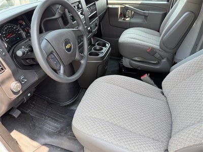 2024 Chevrolet Express Cutaway 3500 1WT