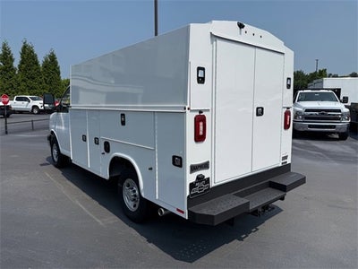 2024 Chevrolet Express Cutaway 3500 1WT