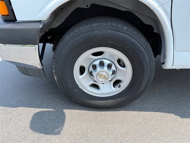 2024 Chevrolet Express Cutaway 3500 1WT