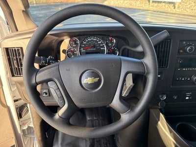 2025 Chevrolet Express Cutaway 3500 1WT