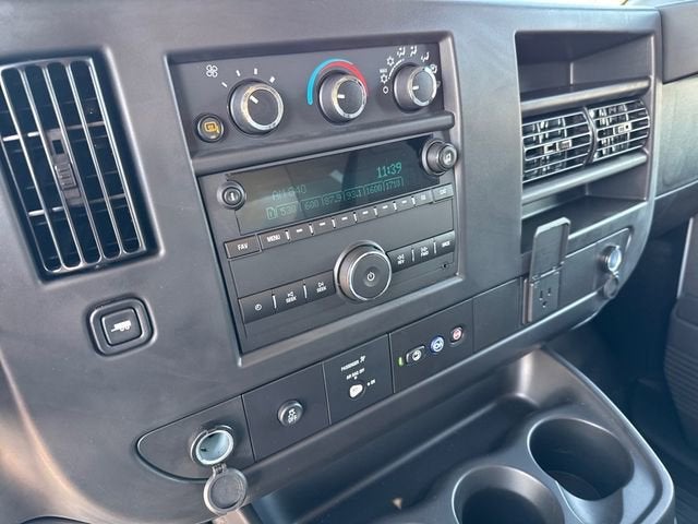 2025 Chevrolet Express Cutaway 3500 1WT