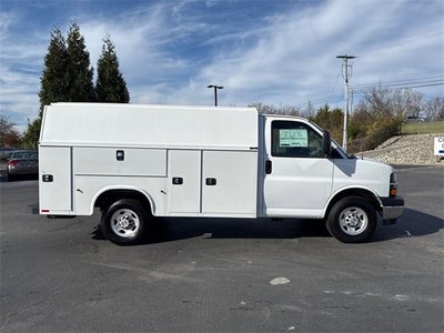 2025 Chevrolet Express Cutaway 3500 1WT