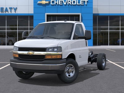2025 Chevrolet Express Cutaway 3500 1WT
