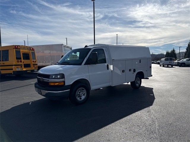 2025 Chevrolet Express Cutaway 3500 1WT