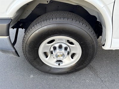 2025 Chevrolet Express Cutaway 3500 1WT