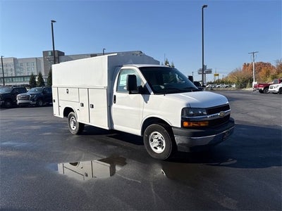 2024 Chevrolet Express Cutaway 3500 1WT