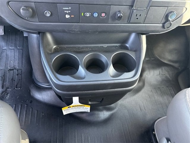 2024 Chevrolet Express Cutaway 3500 1WT