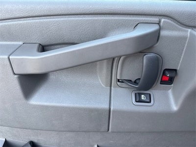 2024 Chevrolet Express Cutaway 3500 1WT