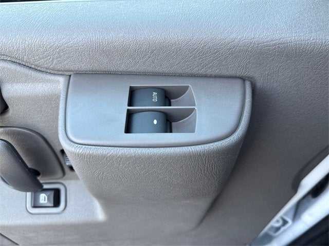 2024 Chevrolet Express Cutaway 3500 1WT