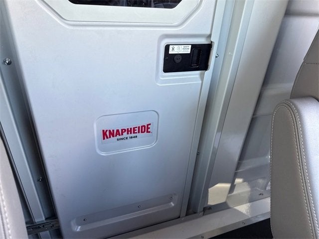 2024 Chevrolet Express Cutaway 3500 1WT