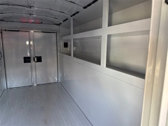 2024 Chevrolet Express Cutaway 3500 1WT