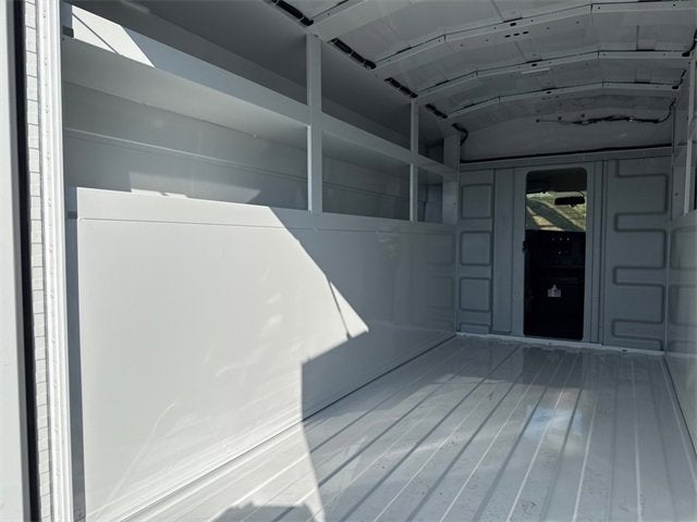 2024 Chevrolet Express Cutaway 3500 1WT