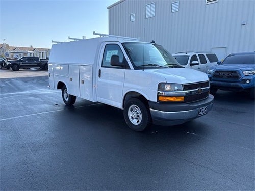 2025 Chevrolet Express Cutaway 3500 1WT