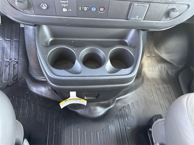 2025 Chevrolet Express Cutaway 3500 1WT