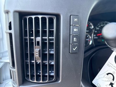 2025 Chevrolet Express Cutaway 3500 1WT