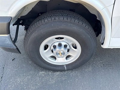 2025 Chevrolet Express Cutaway 3500 1WT