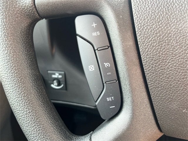 2025 Chevrolet Express Cutaway 3500 1WT