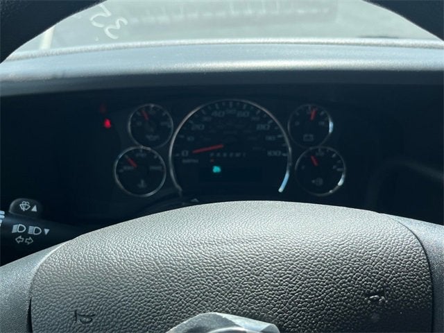 2025 Chevrolet Express Cutaway 3500 1WT