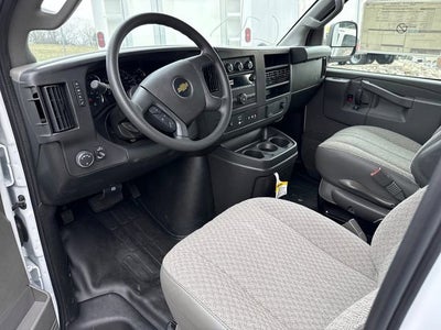 2025 Chevrolet Express Cutaway 3500 1WT