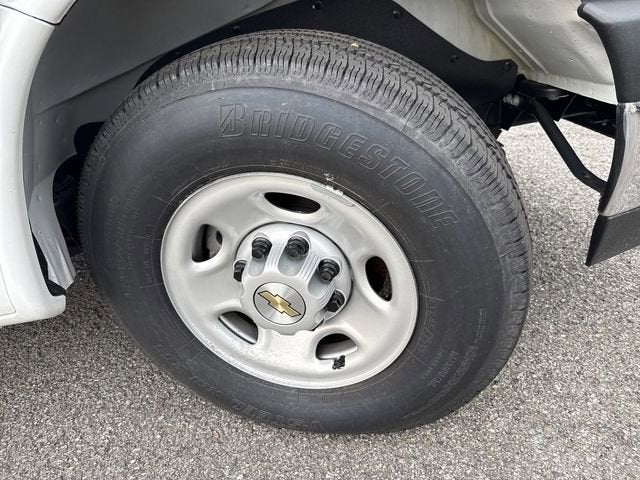 2025 Chevrolet Express Cutaway 3500 1WT