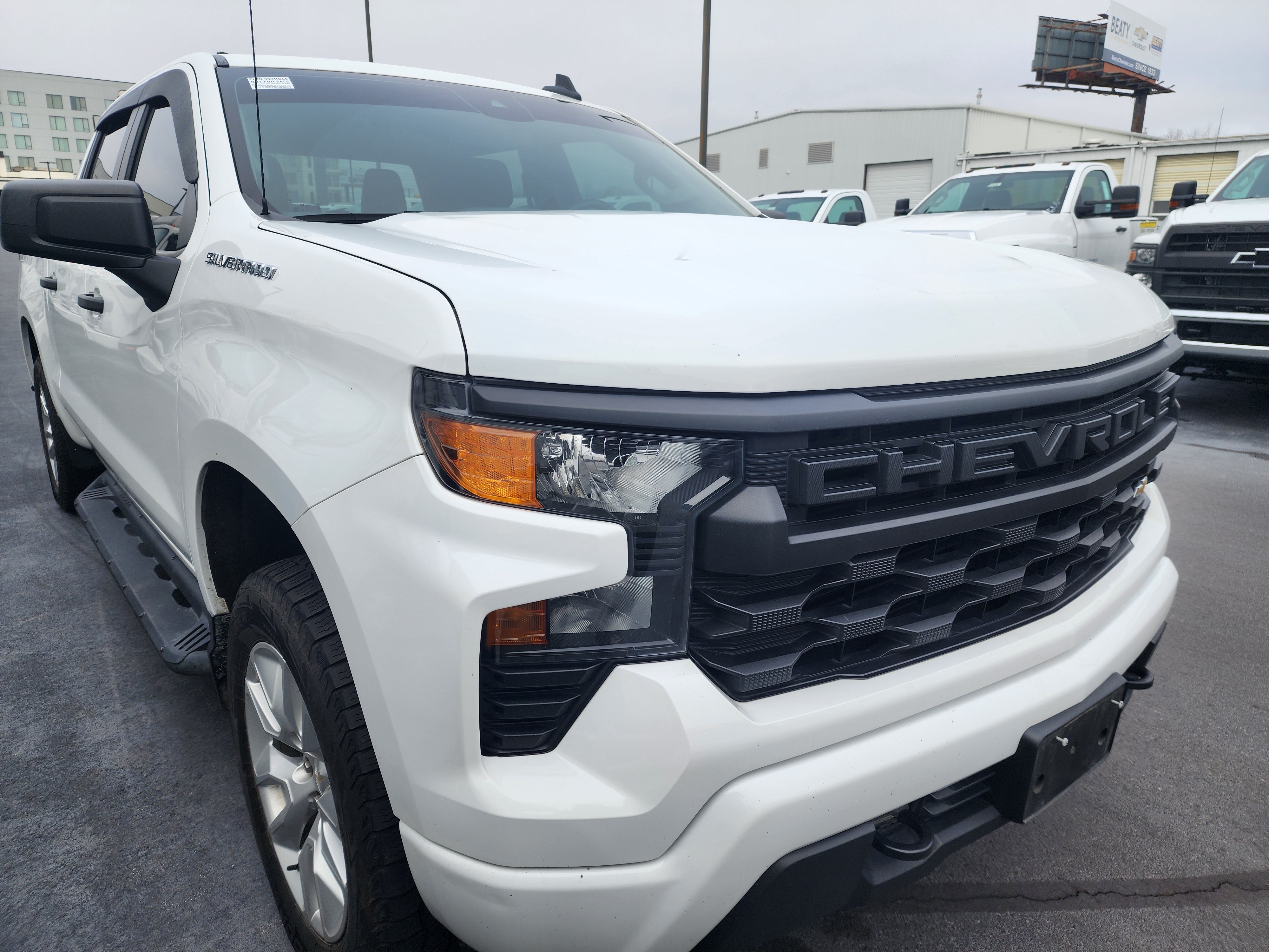 2023 Chevrolet Silverado 1500 Custom