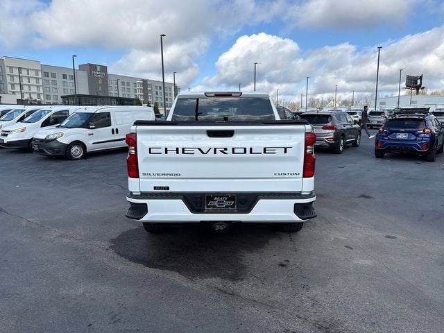 2023 Chevrolet Silverado 1500 Custom