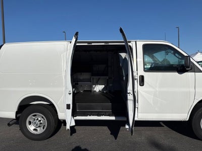2025 Chevrolet Express Cargo WT