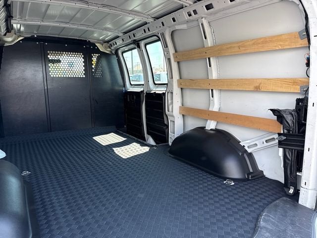 2024 Chevrolet Express Cargo 2500 WT