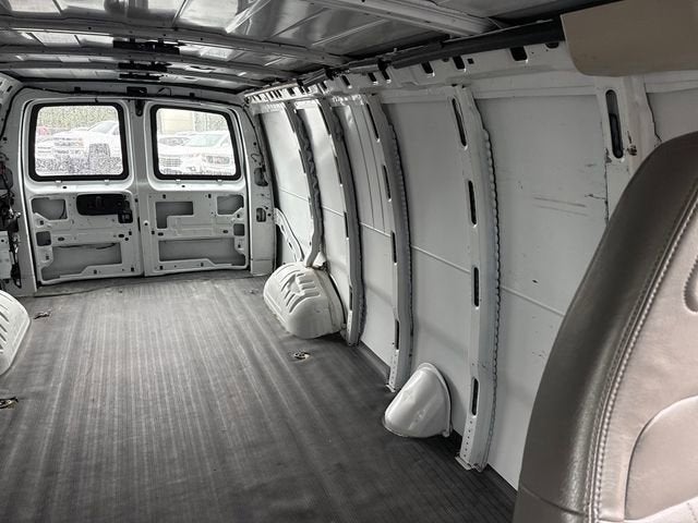 2022 Chevrolet Express Cargo 2500 WT