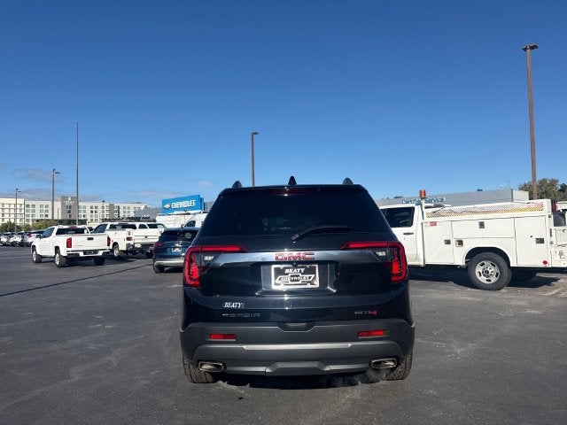 2023 GMC Acadia AT4
