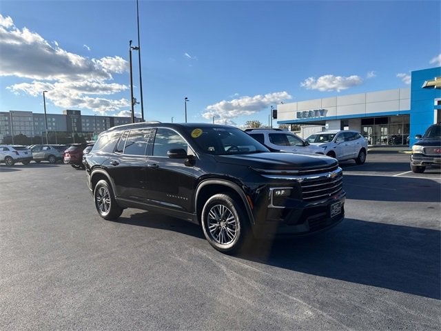 2025 Chevrolet Traverse LT