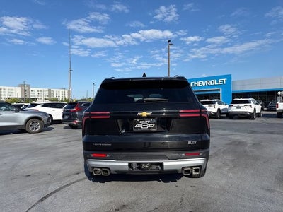 2025 Chevrolet Traverse LT