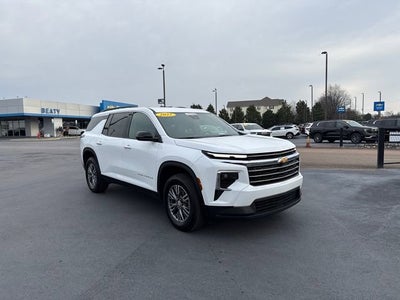 2025 Chevrolet Traverse LT