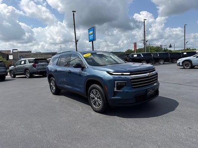 2025 Chevrolet Traverse LT