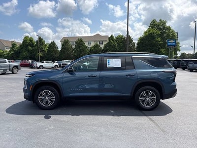 2025 Chevrolet Traverse LT