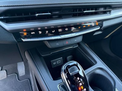 2025 Cadillac XT4 Premium Luxury