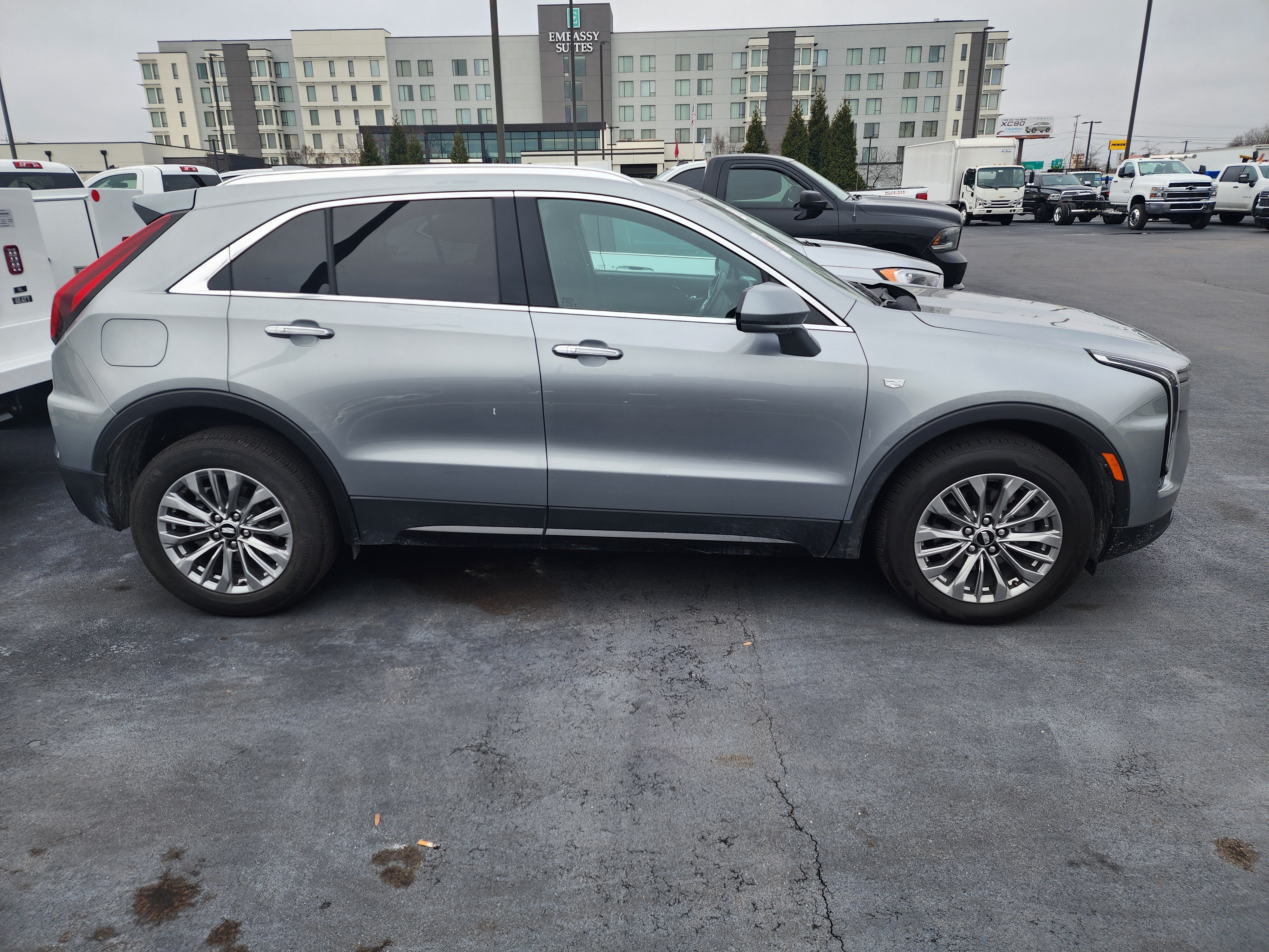 2024 Cadillac XT4 Premium Luxury
