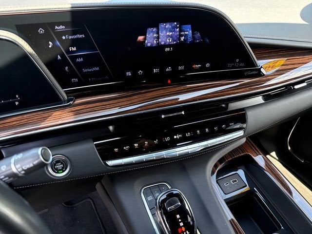 2023 Cadillac Escalade ESV Premium Luxury