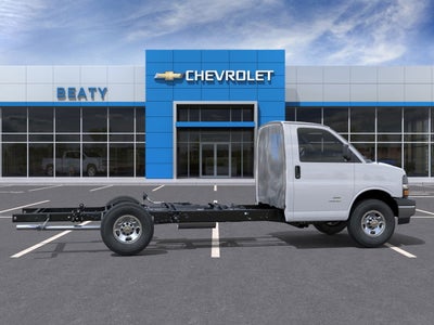 2025 Chevrolet Express Cutaway 3500 1WT