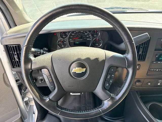 2023 Chevrolet Express Cutaway 3500 1WT