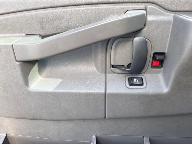 2023 Chevrolet Express Cutaway 3500 1WT