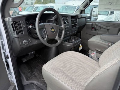2025 Chevrolet Express Cutaway 3500 1WT