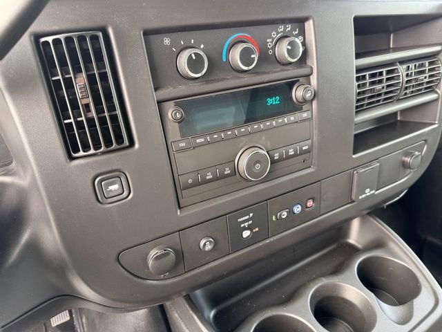 2025 Chevrolet Express Cutaway 3500 1WT