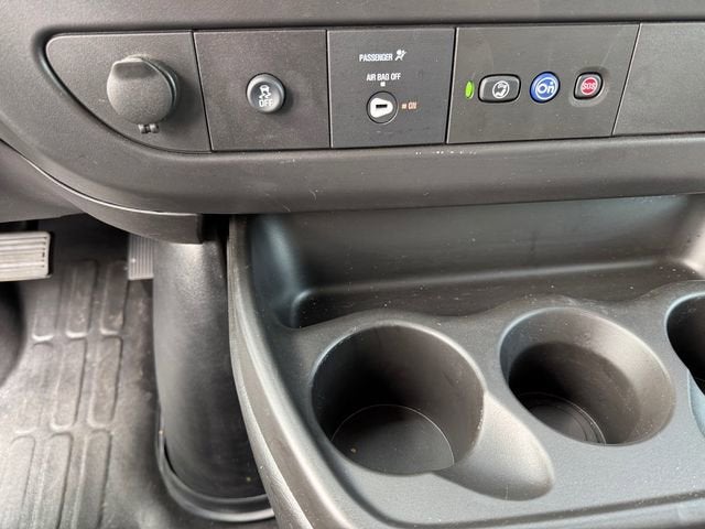 2025 Chevrolet Express Cutaway 3500 1WT