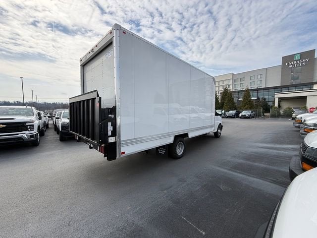 2025 Chevrolet Express Cutaway 3500 1WT