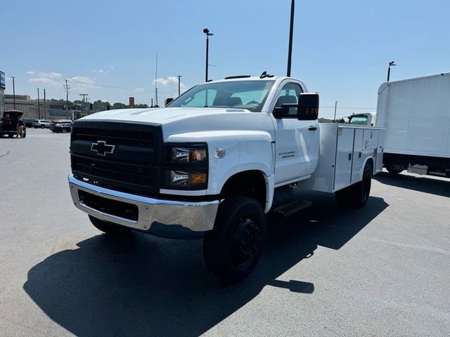 2024 Chevrolet Silverado 5500 HD Work Truck