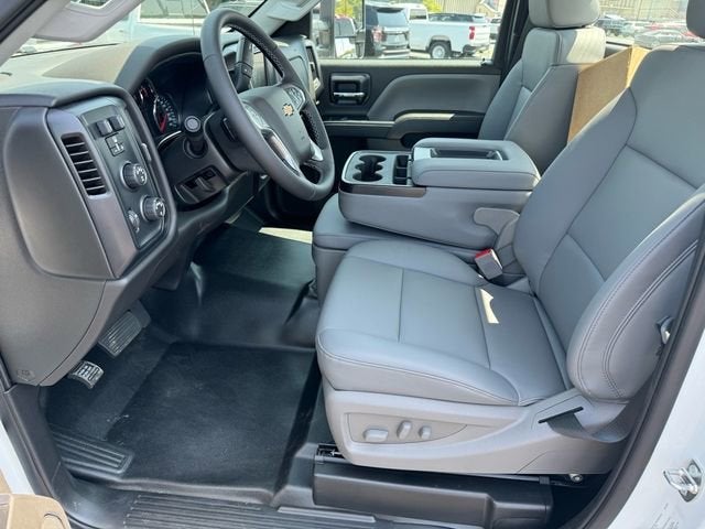 2024 Chevrolet Silverado 5500 HD Work Truck