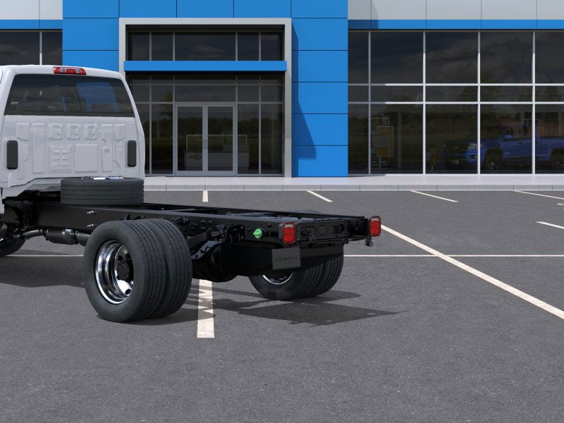 2025 Chevrolet Silverado 5500 HD Work Truck