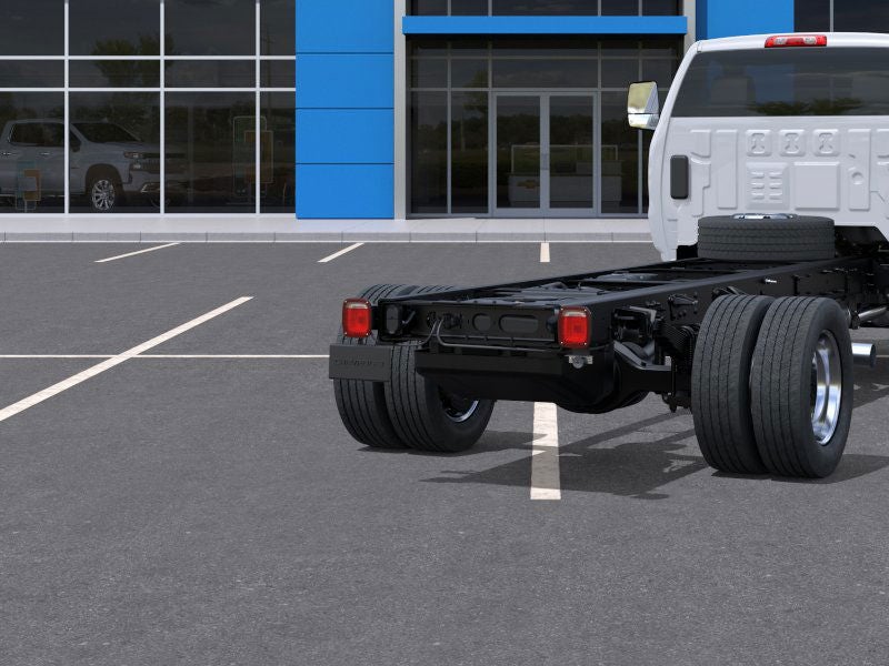 2025 Chevrolet Silverado 5500 HD Work Truck