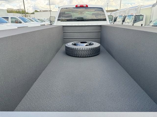 2024 Chevrolet Silverado 5500 HD Work Truck